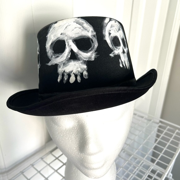 Hand Painted Skulls Hat - Picture 6 of 6